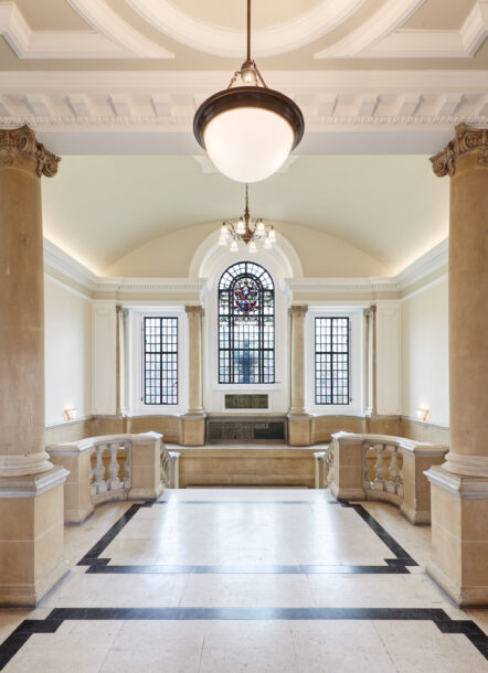 ClockwiseBromley_1stFloor_StaircaseWindows