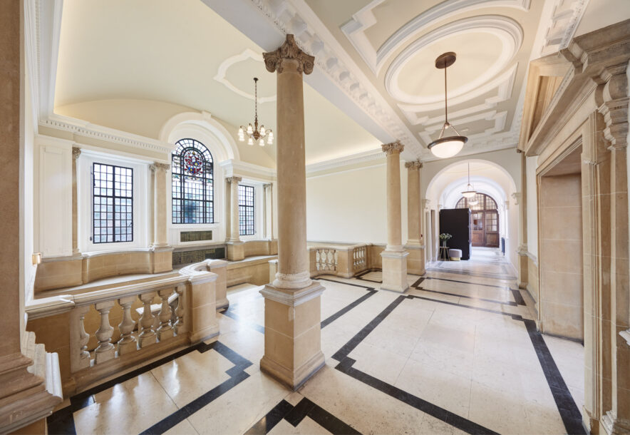 ClockwiseBromley_1stFloor_StaircaseWindows_2